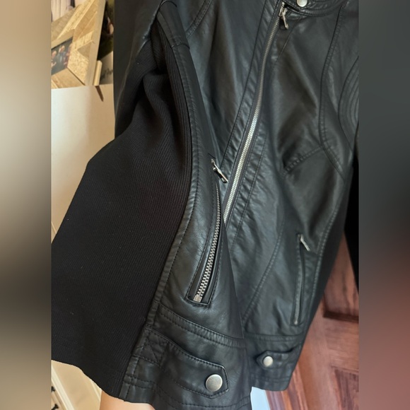 SEBBY Faux Leather Black Bomber/Motorcycle Women’s Jacket - Picture 9 of 13